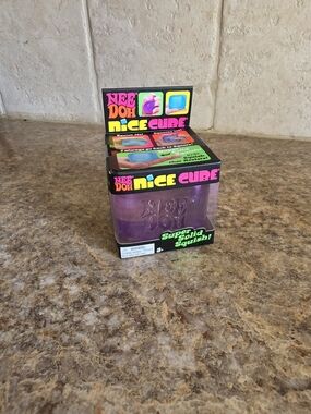 NeeDoh Nice Cube Purple Super Solid Squish Viral Sensory Fidget Toy NEW